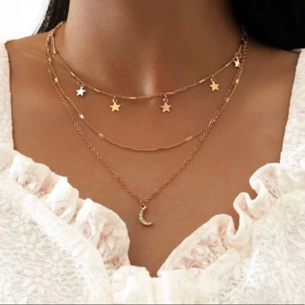 🆕4/$25 Gold Moon Pendant Layered Necklace - Picture 1 of 2